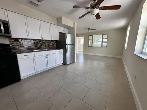 840 W 1st Street Riviera Beach FL 33404