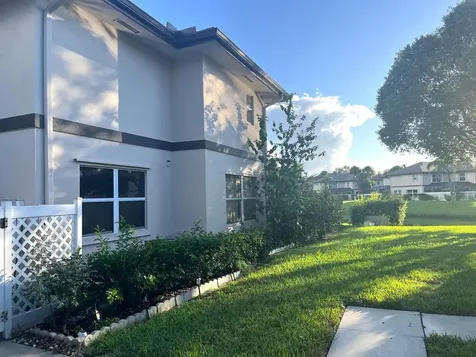 7 Amherst Court Royal Palm Beach FL 33411