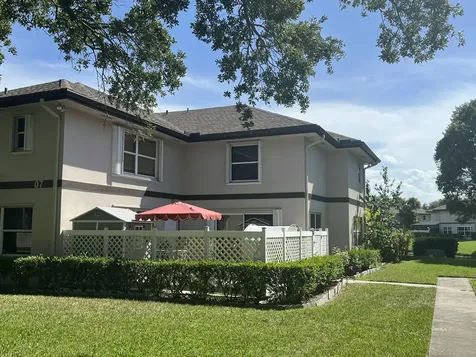 7 Amherst Court Royal Palm Beach FL 33411