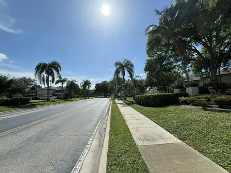 7 Amherst Court Royal Palm Beach FL 33411