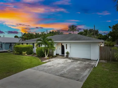 1104 Nw 12th Terrace Stuart FL 34994