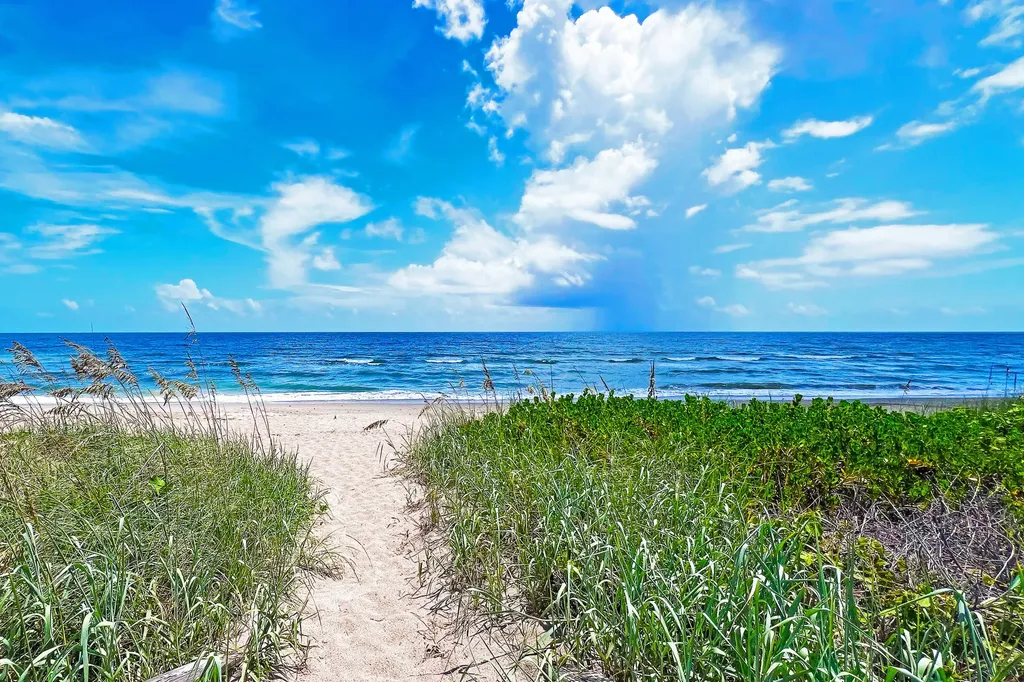 3541 NE Ocean Boulevard Jensen Beach FL 34957