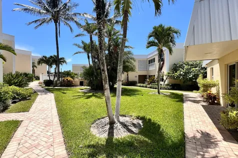 3541 NE Ocean Boulevard Jensen Beach FL 34957