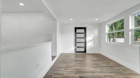 11 Nw 117th Street Miami FL 33168