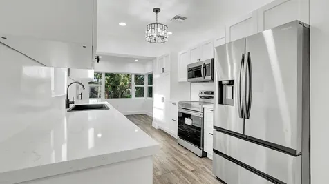 11 Nw 117th Street Miami FL 33168