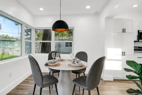 11 Nw 117th Street Miami FL 33168