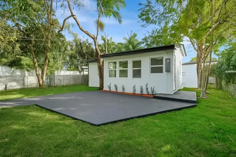 11 Nw 117th Street Miami FL 33168