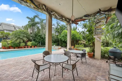 1018 Grand Court Highland Beach FL 33487