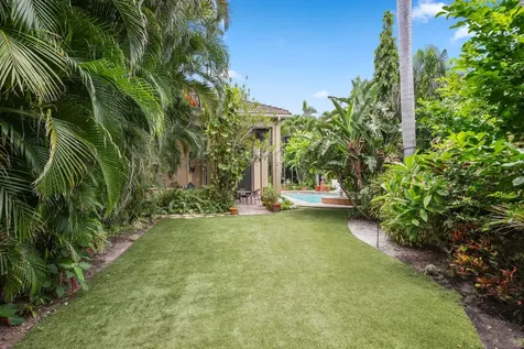 1018 Grand Court Highland Beach FL 33487