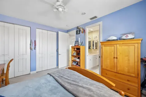 1018 Grand Court Highland Beach FL 33487