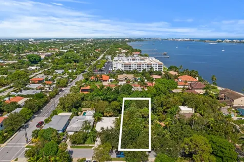4 17th Avenue Lake Worth Beach FL 33460