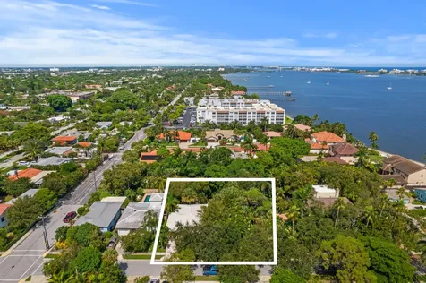 4 17th Avenue Lake Worth Beach FL 33460