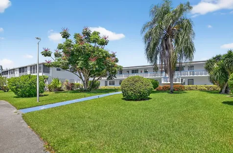 425 Durham Deerfield Beach FL 33442