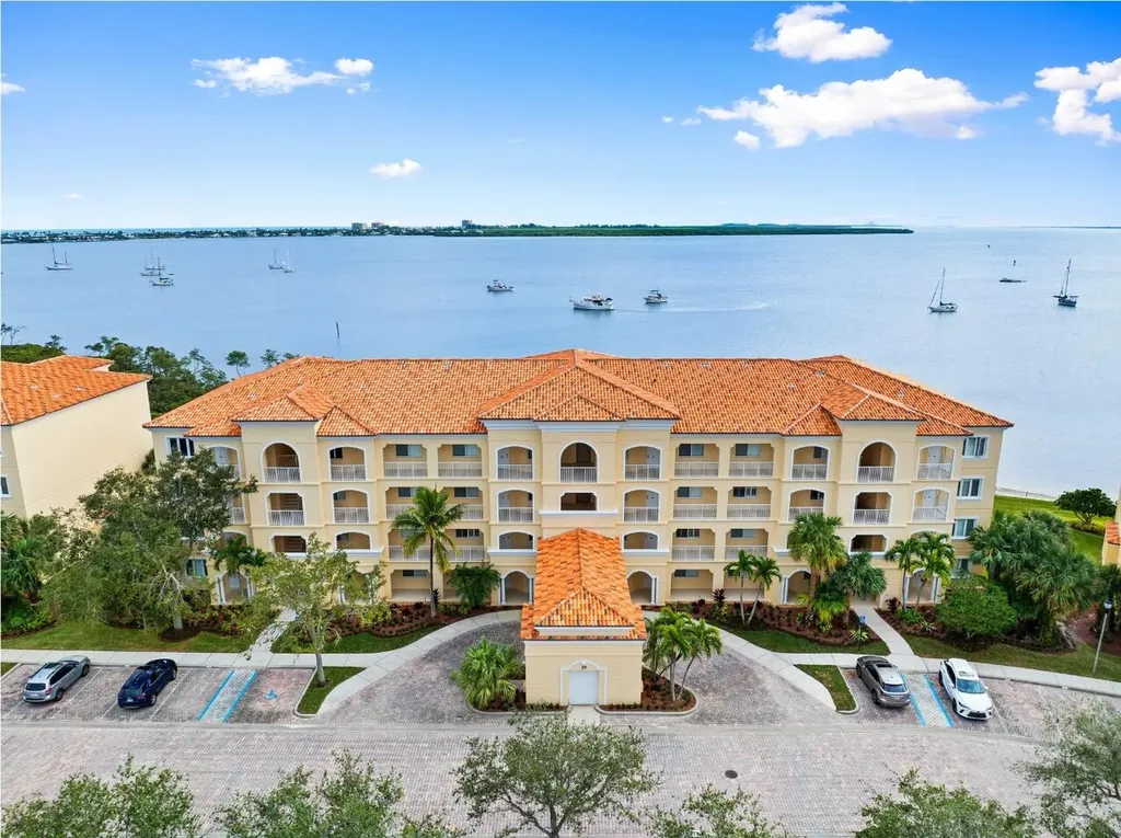 29 Harbour Isle Drive Fort Pierce FL 34949