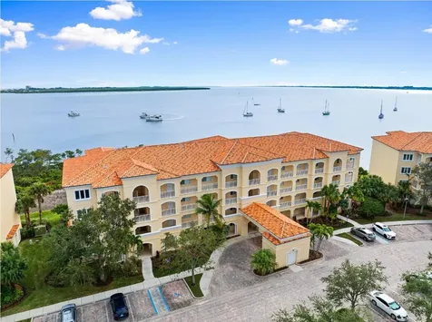 29 Harbour Isle Drive Fort Pierce FL 34949