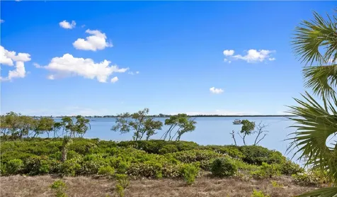29 Harbour Isle Drive Fort Pierce FL 34949