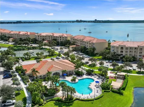 29 Harbour Isle Drive Fort Pierce FL 34949