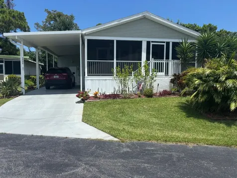 8886 Princess Donna Court, E-31 Boynton Beach FL 33436