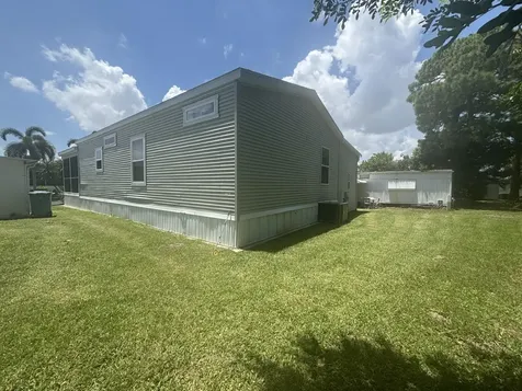 8886 Princess Donna Court, E-31 Boynton Beach FL 33436