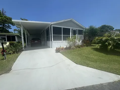 8886 Princess Donna Court, E-31 Boynton Beach FL 33436