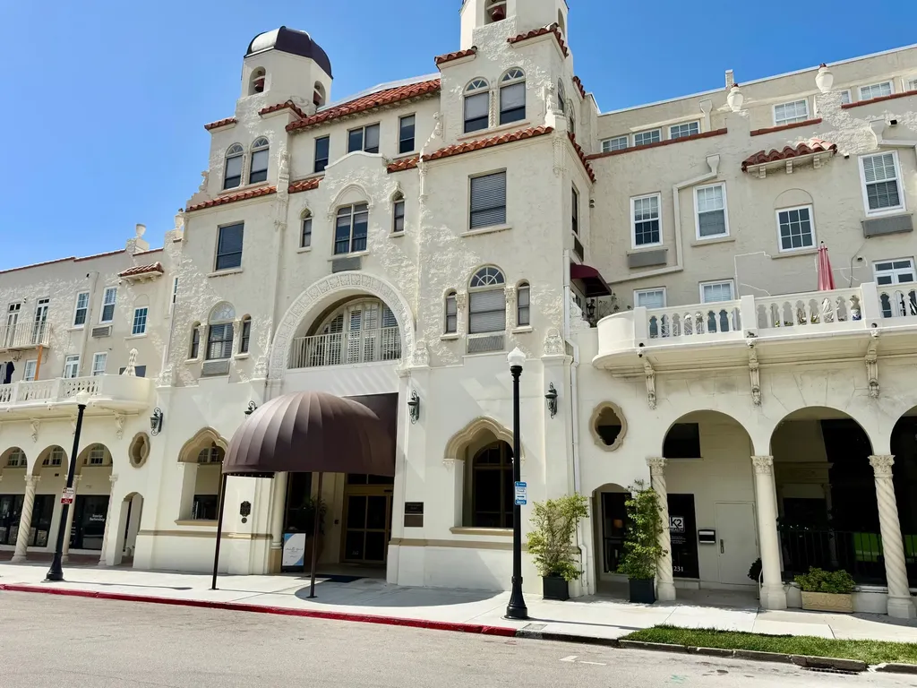 235 Sunrise Avenue Palm Beach FL 33480