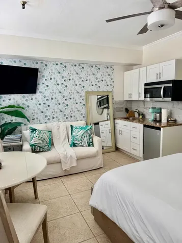235 Sunrise Avenue Palm Beach FL 33480