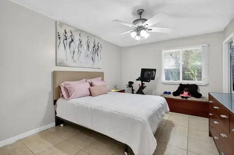 8681 Sw 15th Street Pembroke Pines FL 33025