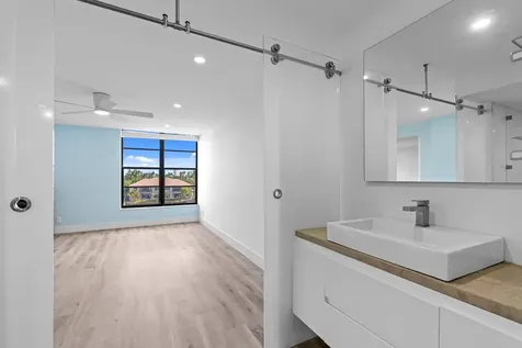6 Royal Palm Way Boca Raton FL 33432