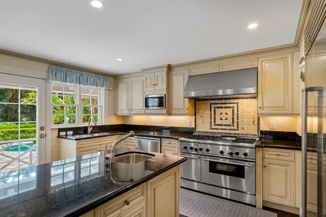 6 Via Vizcaya Palm Beach FL 33480