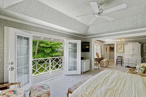 6 Via Vizcaya Palm Beach FL 33480