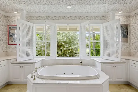 6 Via Vizcaya Palm Beach FL 33480