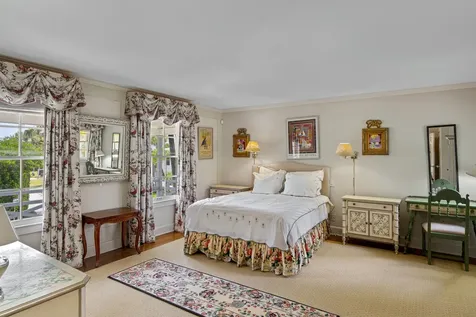 6 Via Vizcaya Palm Beach FL 33480
