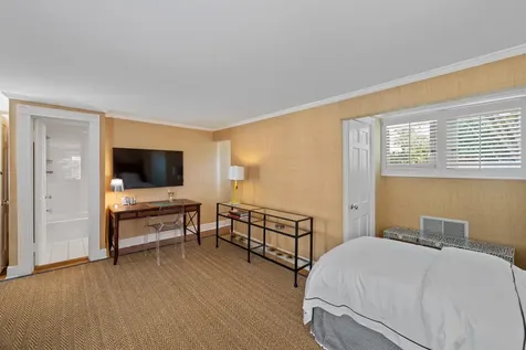 6 Via Vizcaya Palm Beach FL 33480