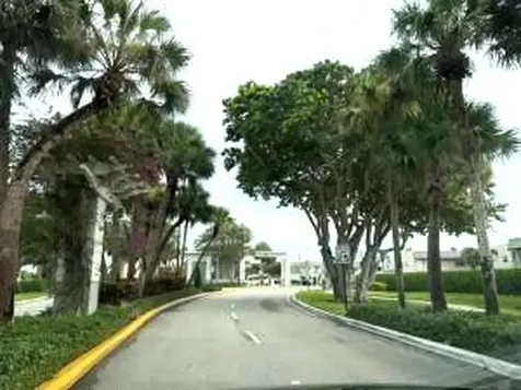 946 Flanders T Delray Beach FL 33484