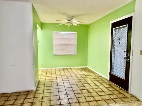 946 Flanders T Delray Beach FL 33484