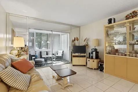 5111 W Oakland Park Boulevard Lauderdale Lakes FL 33313