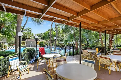 5111 W Oakland Park Boulevard Lauderdale Lakes FL 33313