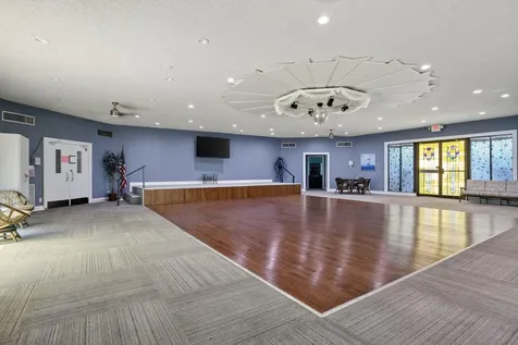 5111 W Oakland Park Boulevard Lauderdale Lakes FL 33313