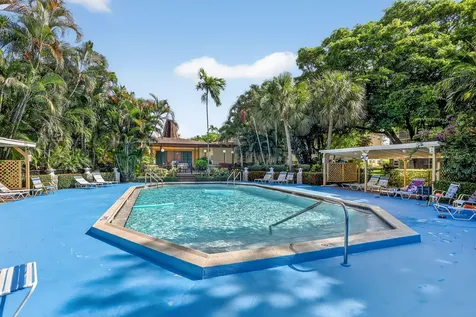 5111 W Oakland Park Boulevard Lauderdale Lakes FL 33313