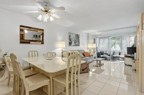 5111 W Oakland Park Boulevard Lauderdale Lakes FL 33313