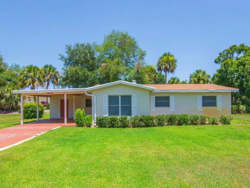 4606 30th Avenue Vero Beach FL 32967