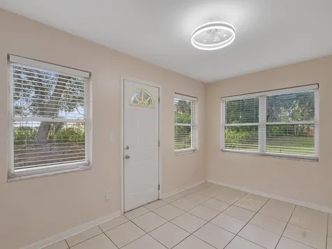 4606 30th Avenue Vero Beach FL 32967