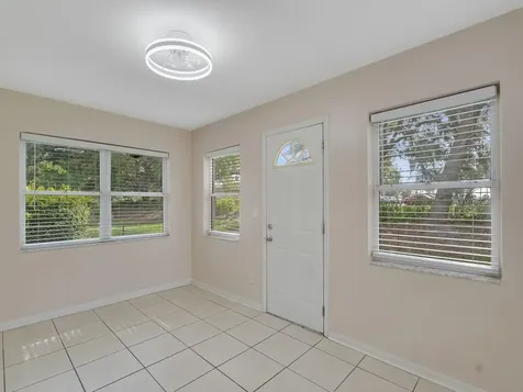 4606 30th Avenue Vero Beach FL 32967