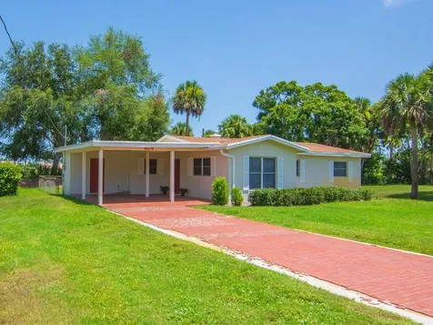 4606 30th Avenue Vero Beach FL 32967