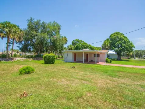 4606 30th Avenue Vero Beach FL 32967