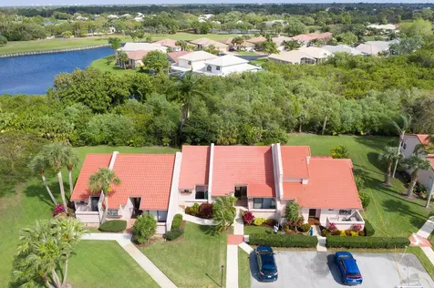 3303 Se Sandpiper Circle Port Saint Lucie FL 34952