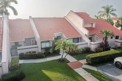 3303 Se Sandpiper Circle Port Saint Lucie FL 34952