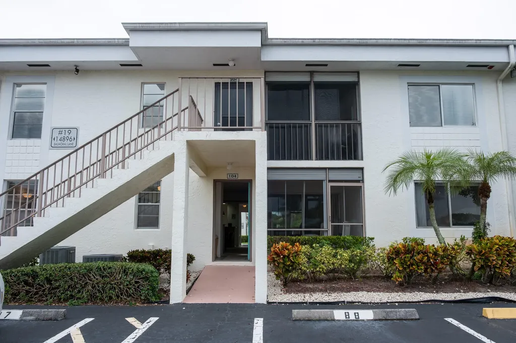 14896 Bal Moral 104 Lane Delray Beach FL 33446