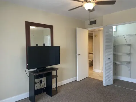 564 Brittany L Delray Beach FL 33446