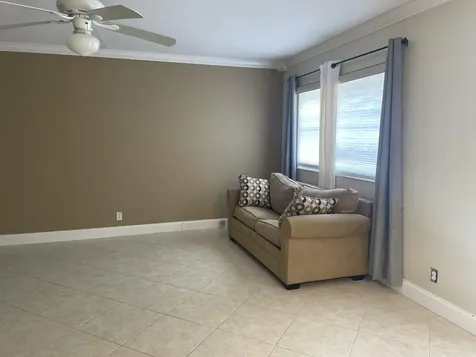 564 Brittany L Delray Beach FL 33446